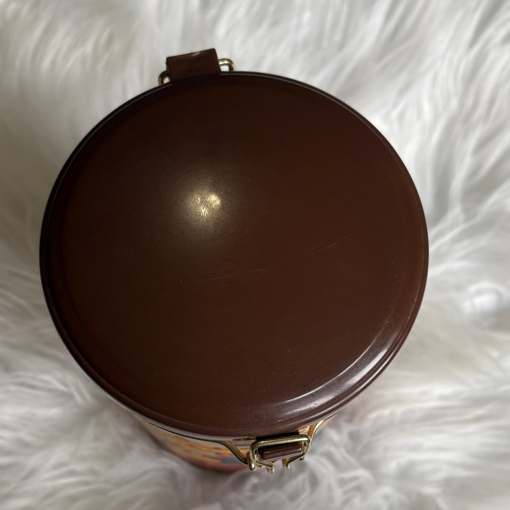 TIM HORTONS LE #001 First Edition GATHERING PLACE Coffee Tin / Canister - Picture 3 of 4